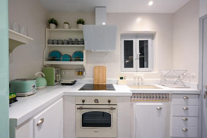 Cape Suite Oia - image 23