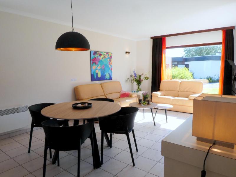 Two-Bedroom House image 3