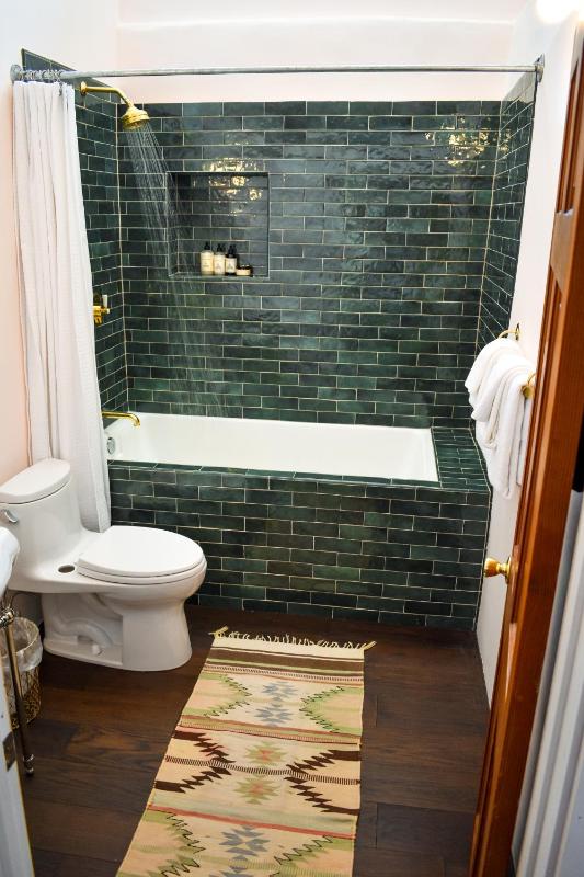 Junior Suite with Garden View image 4