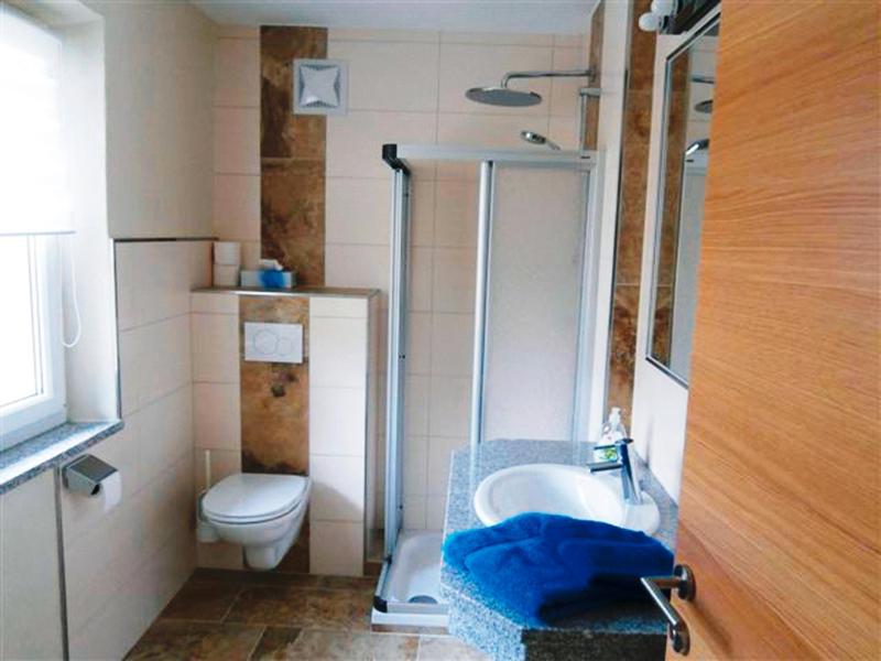 Double Room with Balcony image 3