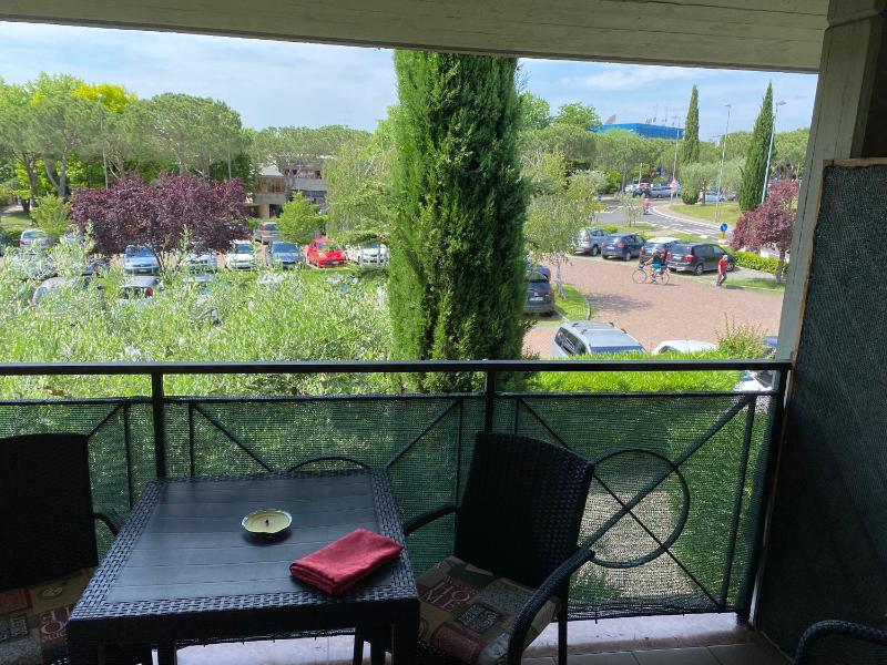  One-Bedroom Apartment with Balcony image 4
