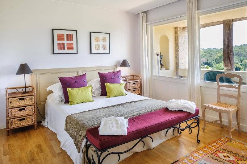 Deluxe Double Room image 4