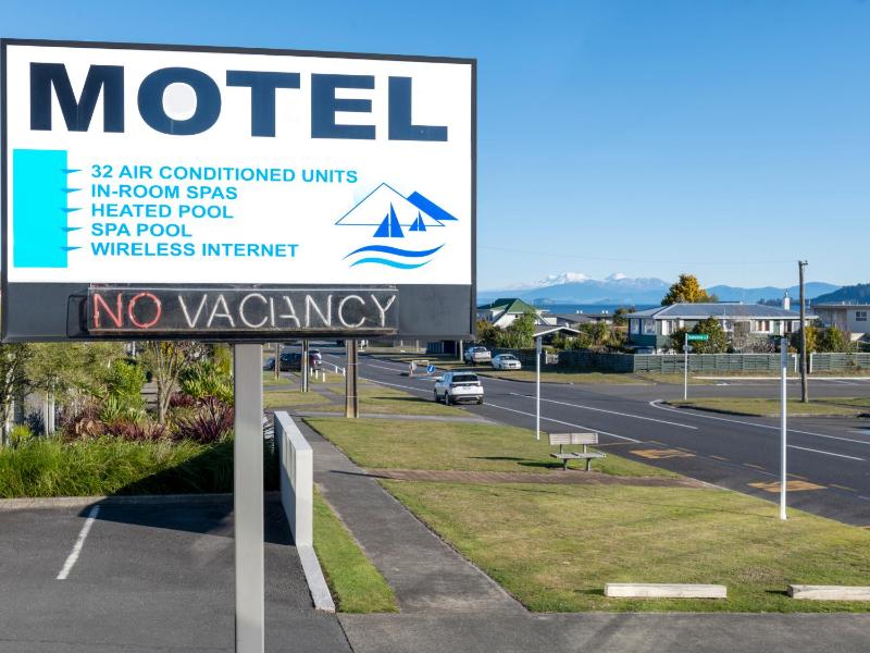 Lake Taupo Motor Inn - image 28