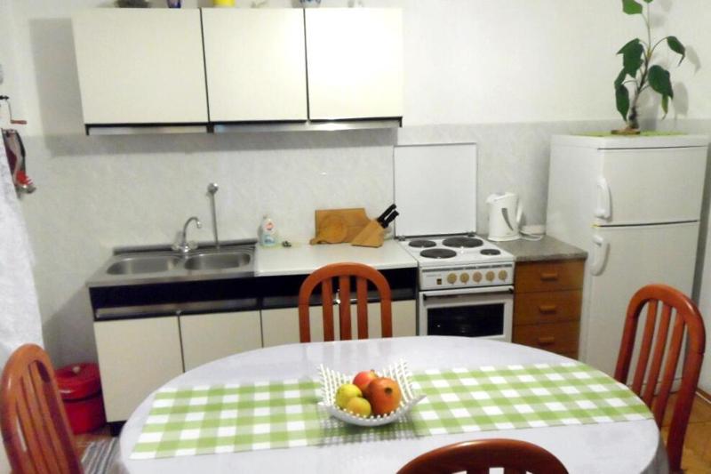 One-Bedroom Apartment with Terrace and Sea View image 2