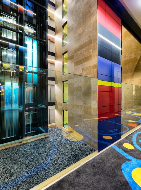 Superior Atrium Room image 2