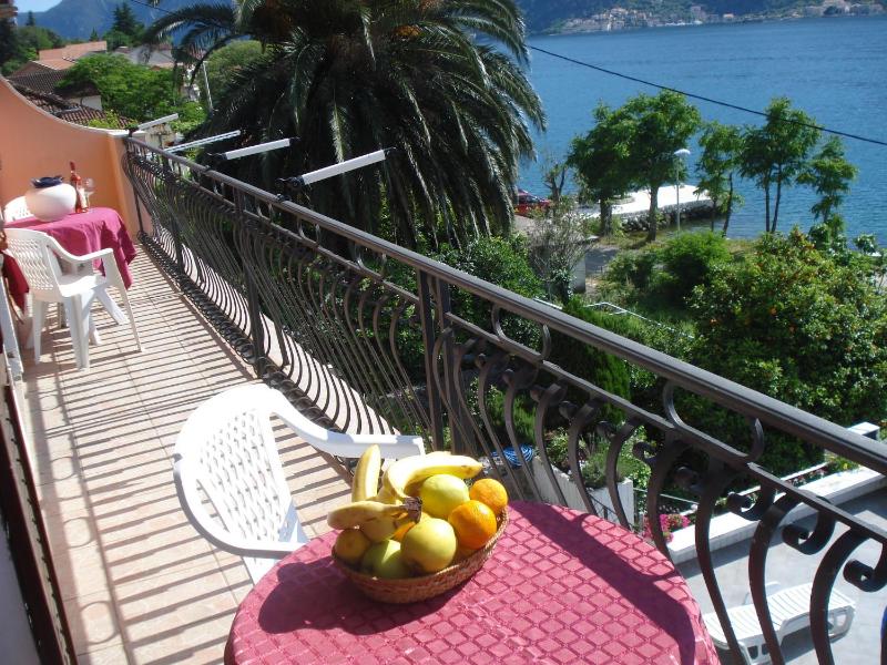 Deluxe Double Room with Sea View image 4