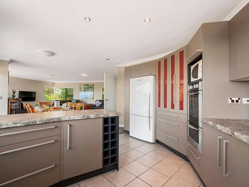 Acacia Bay Getaway - Lake Taupo Holiday Home - image 18