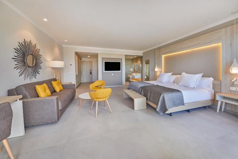 Junior Suite image 1