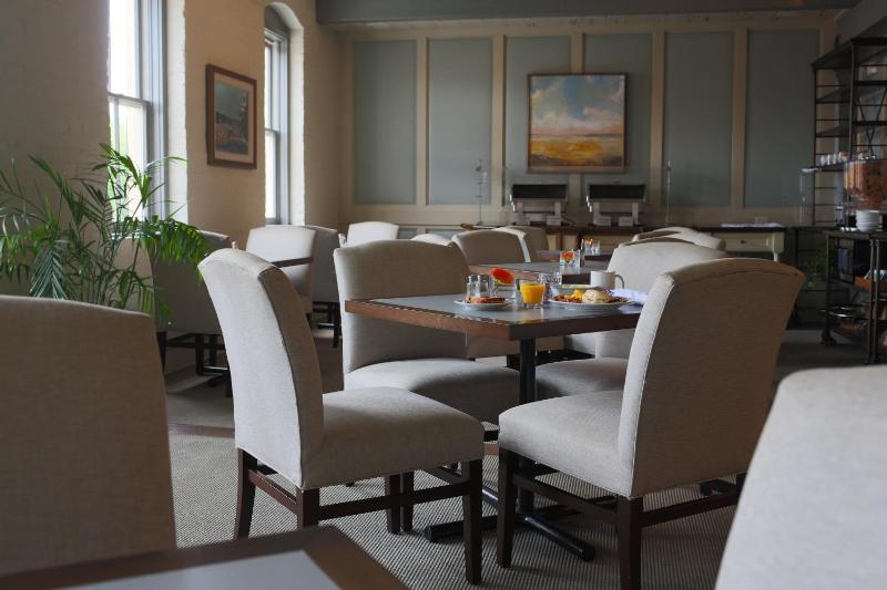 Olde Harbour Inn - image 13
