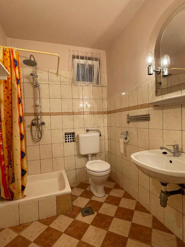 Lina Apartmanok - image 18