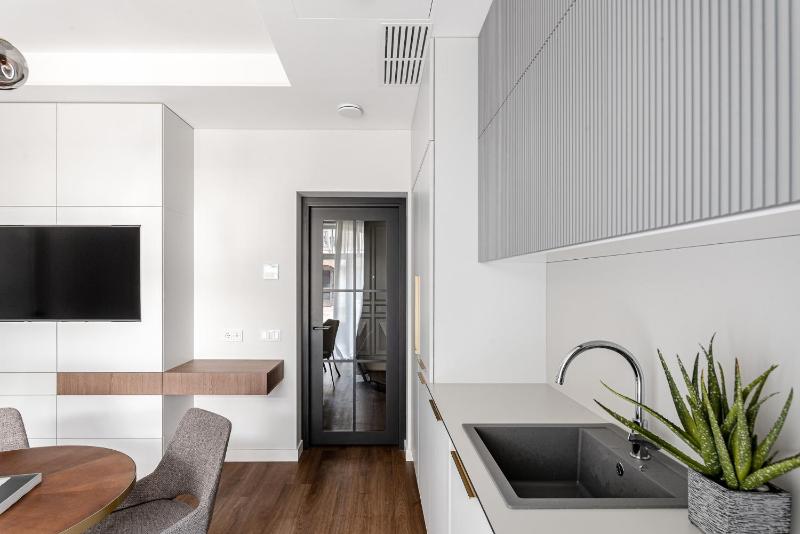 Luxurious Apartment in Vilnius Old Town by Reside Baltic - image 3