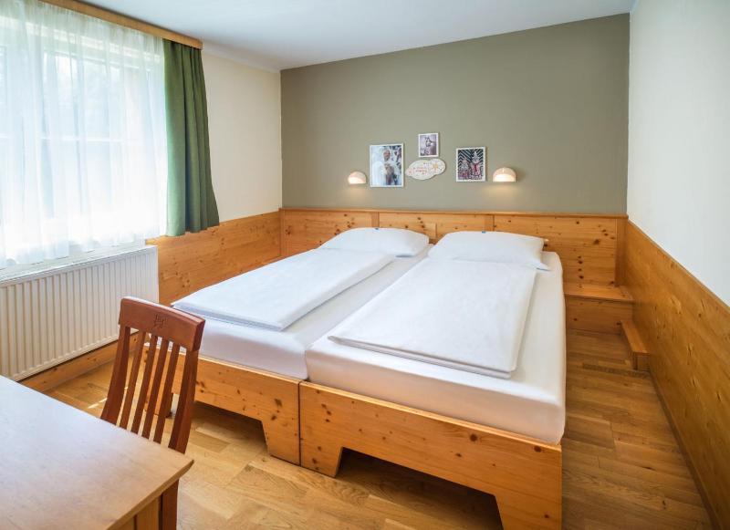 Double Room image 4