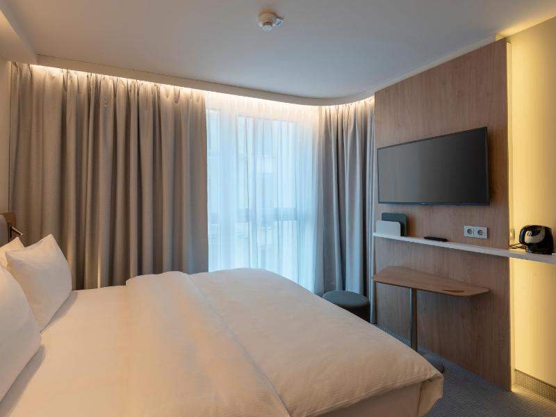 Standard Room image 2