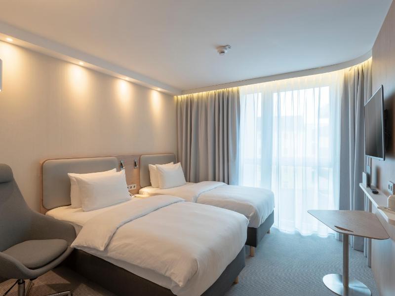 Standard Room with Two Single Beds image 1