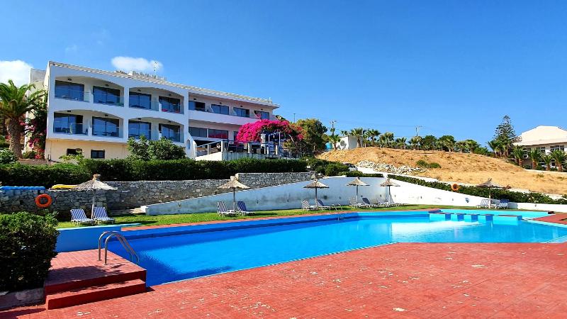 Stella Beach Hotel - image 1