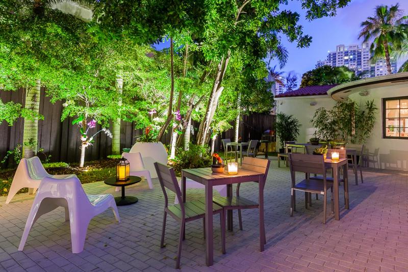 Bars B&B South Beach Hotel - image 14