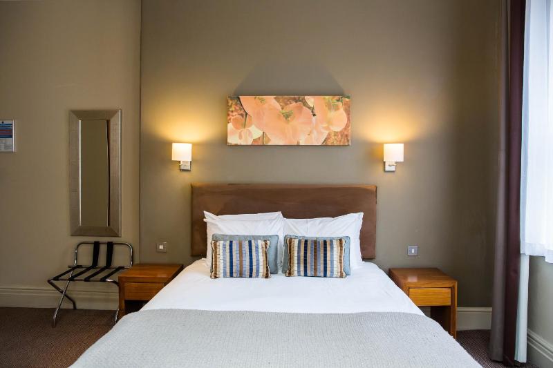 Double Room image 1