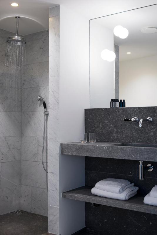 Riga Suites Antwerp - image 13