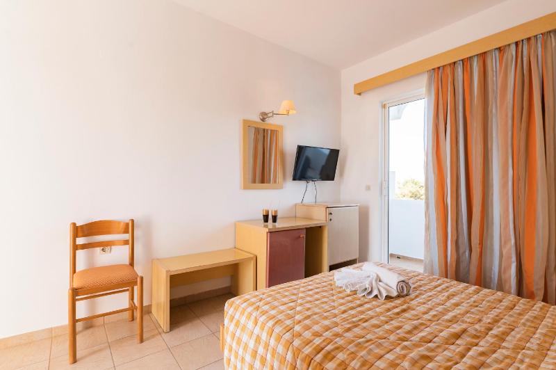 Standard Double or Twin Room with Sea View image 2