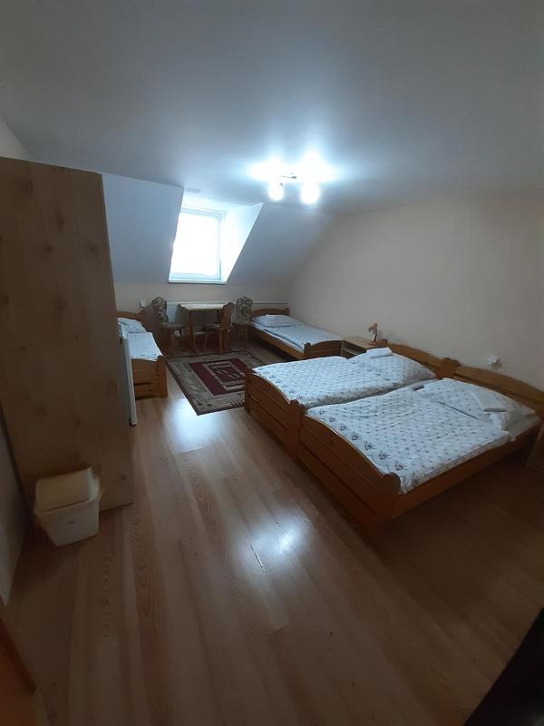 Quadruple Room image 2
