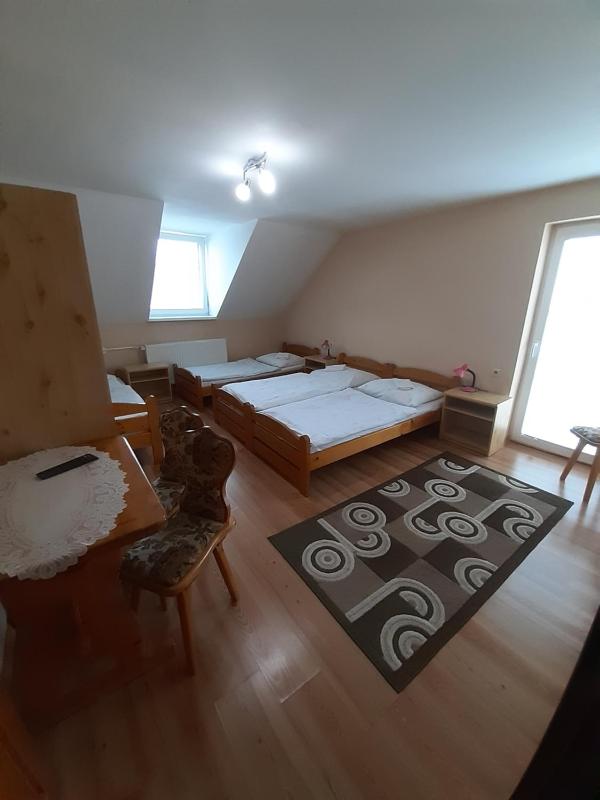 Quadruple Room image 3