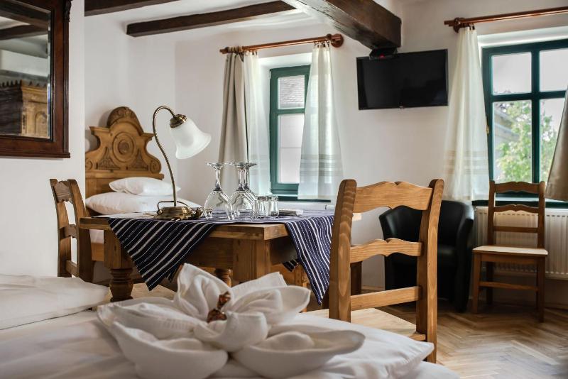 Executive Triple Room image 1