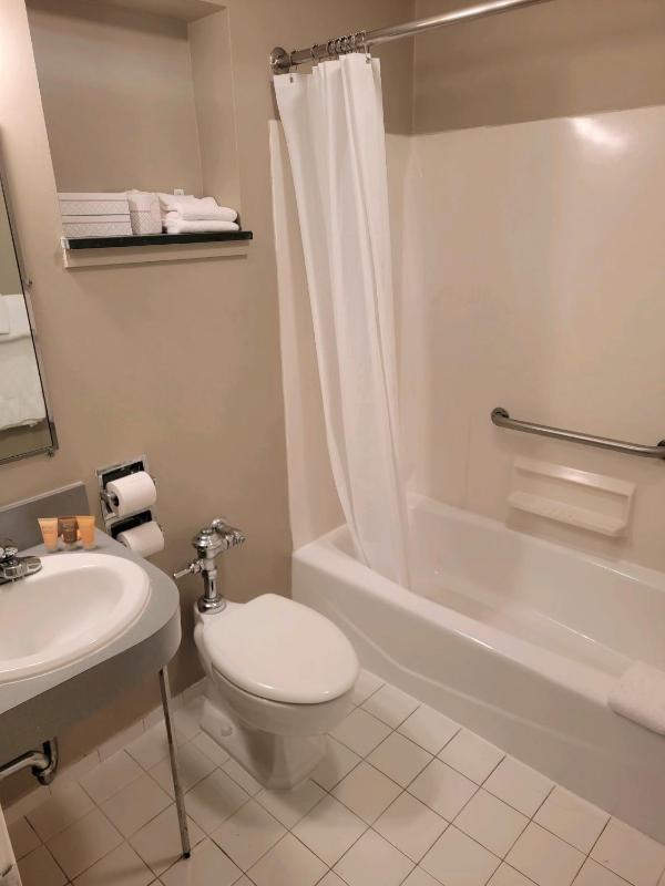 Double Room with Two Double Beds - Lodge image 3