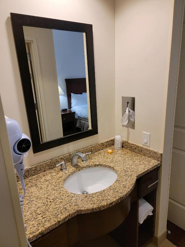 King Suite with Fireplace - Lodge image 2