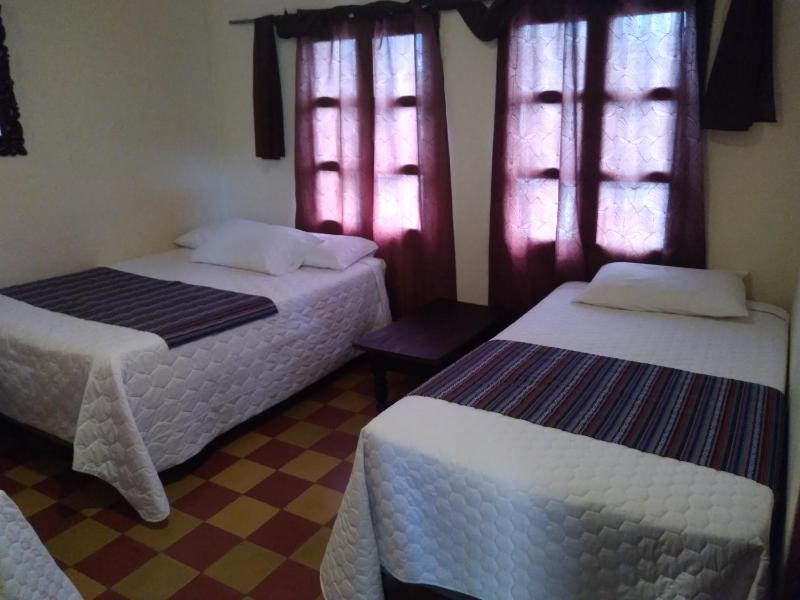 Hotel Acatenango Inn - image 16