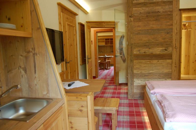 Apartment (4 Adults + 1 Child) image 3