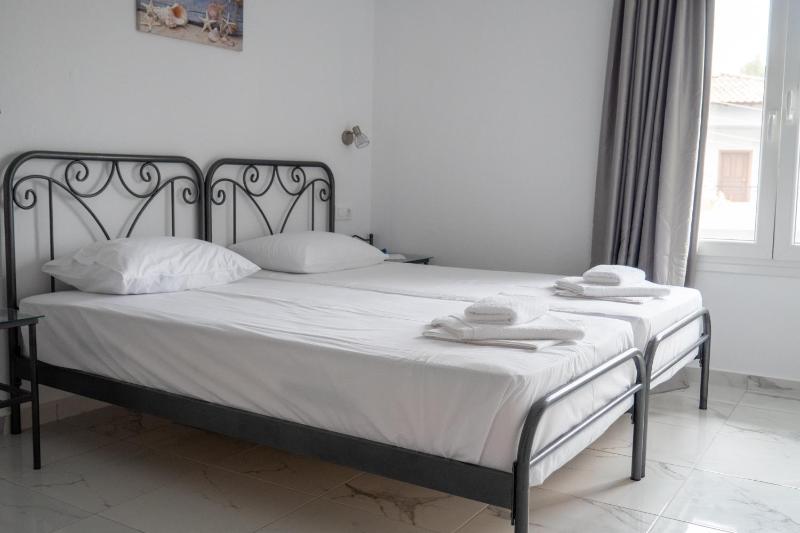 Deluxe Apartment image 2