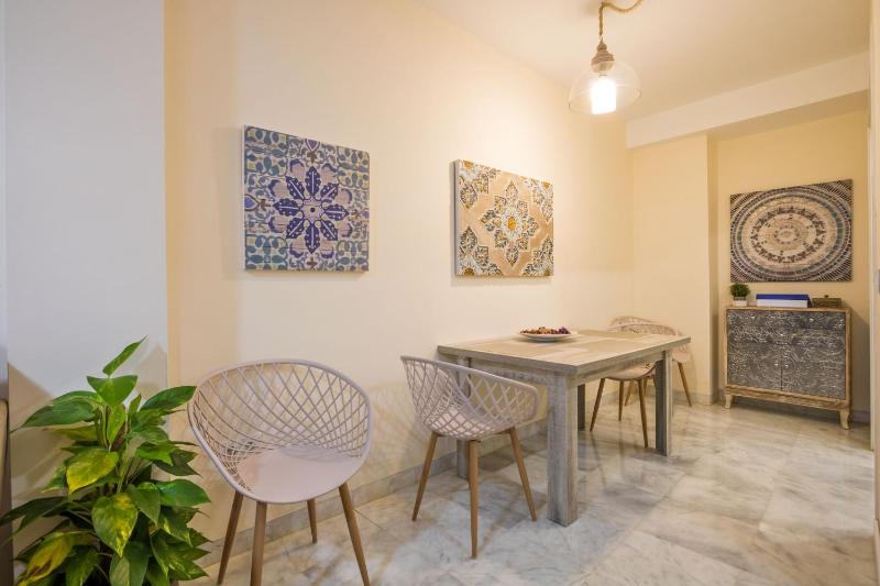 Charming Corners Romero - image 6