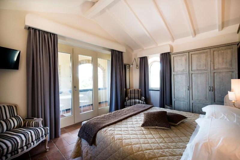 Superior Suite image 3