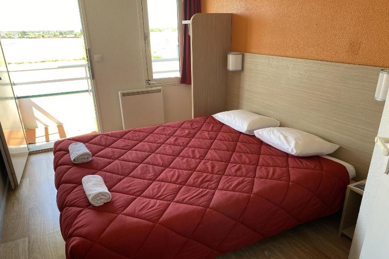 Double Room image 1