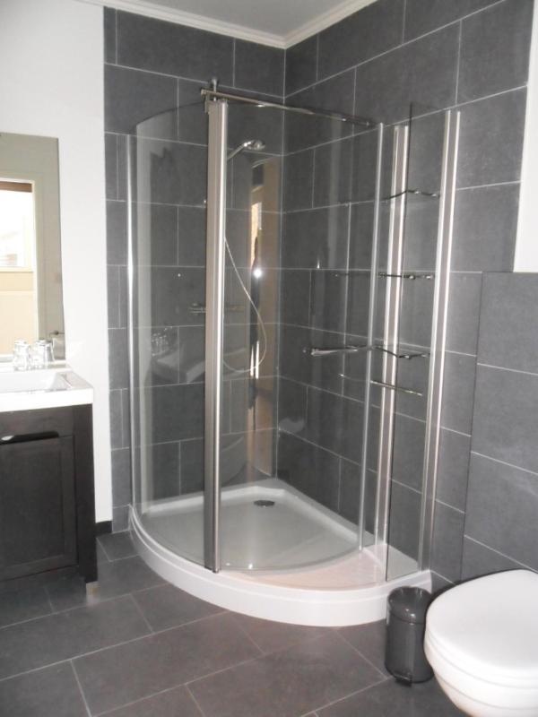 Deluxe Double Room image 3