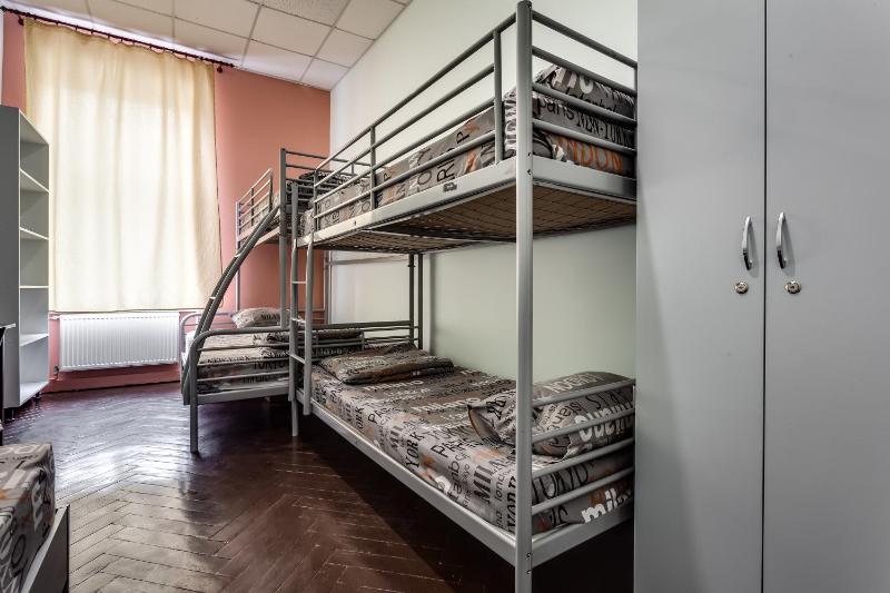 Mister Hostel - image 3