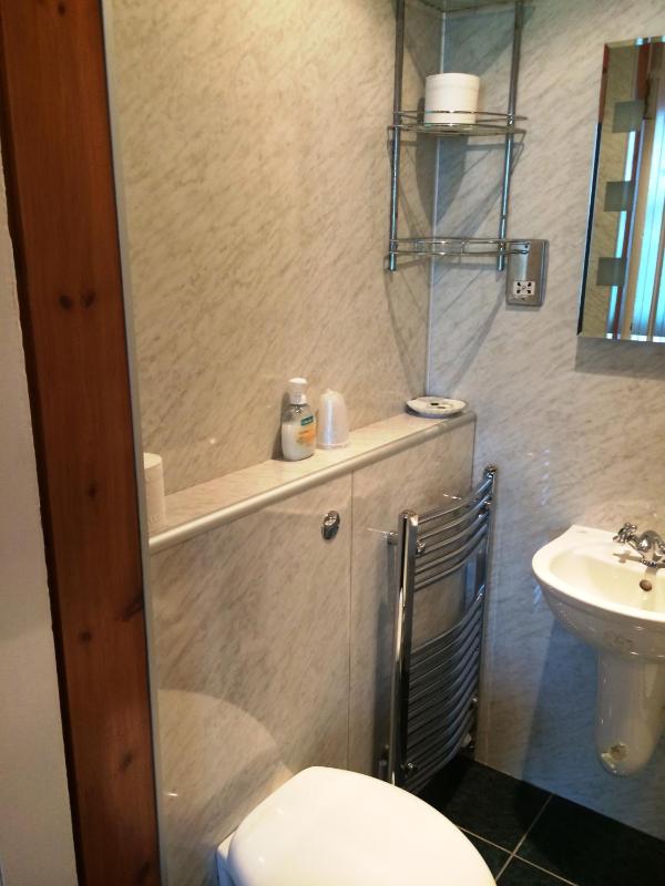 Small Double Room image 2
