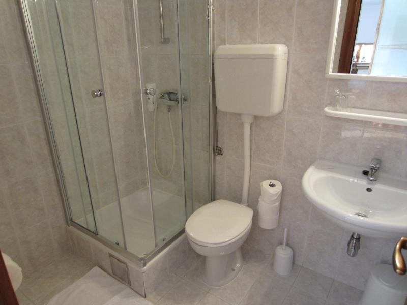 Single Room image 2