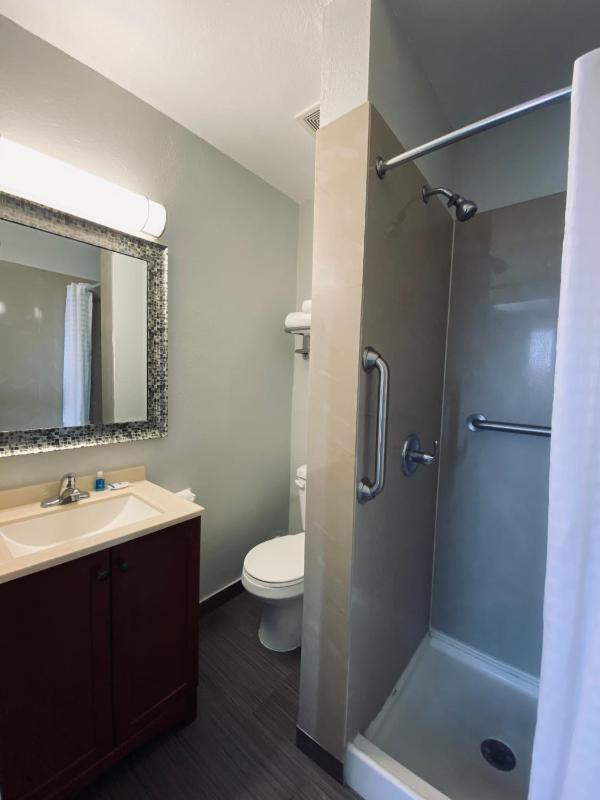 Rodeway Inn Old Town Scottsdale - image 10