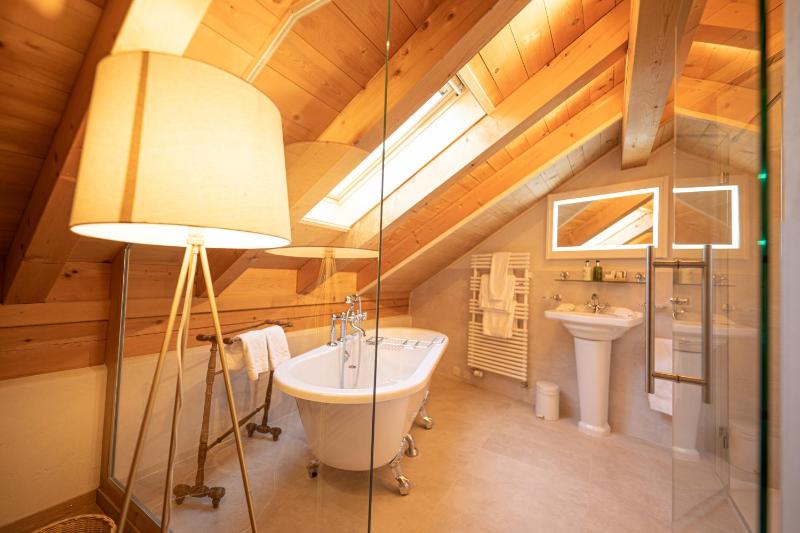  Double Room with Street View image 3
