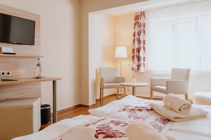 Double Room image 2