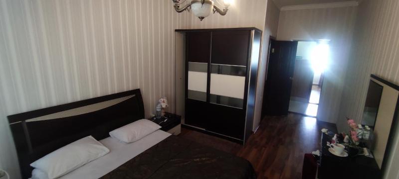 Double Room image 3