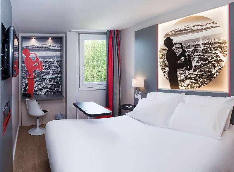 Standard Queen Room image 1
