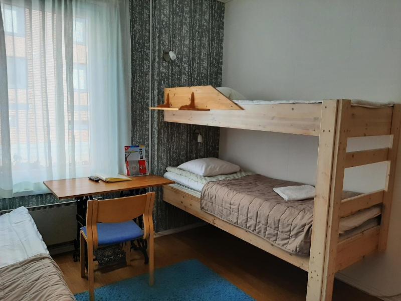 Triple Room with Shared Bathroom image 1