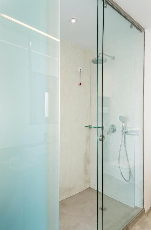 Junior Suite with Private Heated Plunge Pool and Caldera View image 3