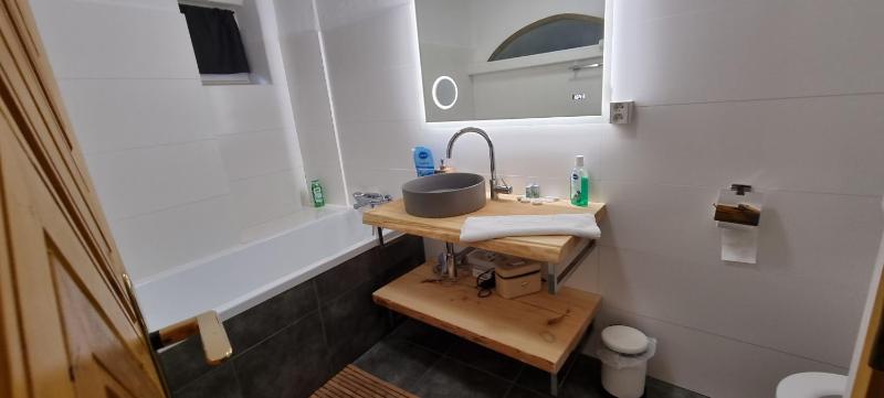 Triple Room with Bathroom image 3