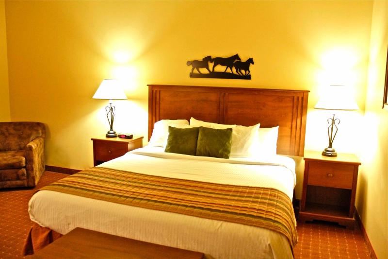 Suite with Whirlpool image 3