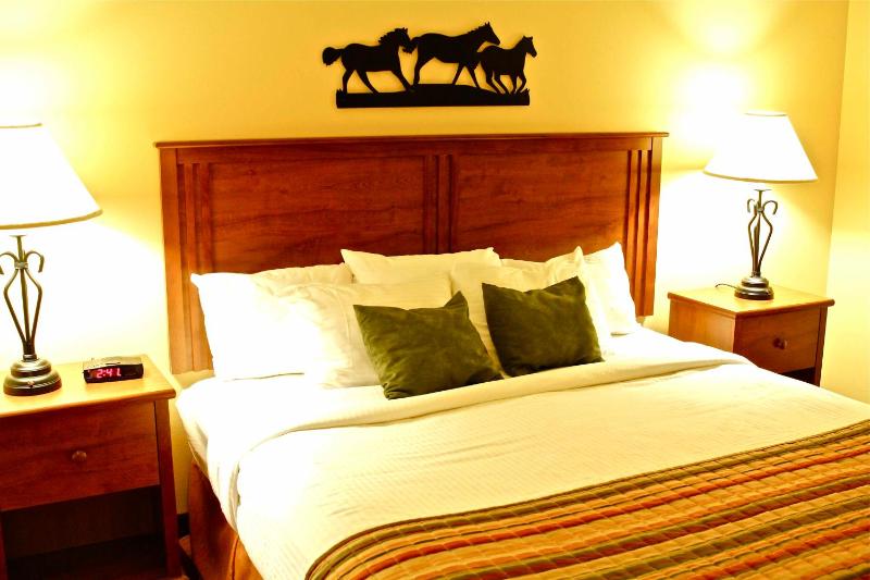 King Room image 2