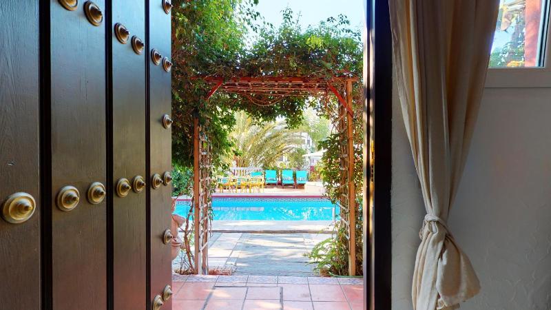 Majestic Villa by the Beach Heated Private Pool & Jacuzzi - image 15