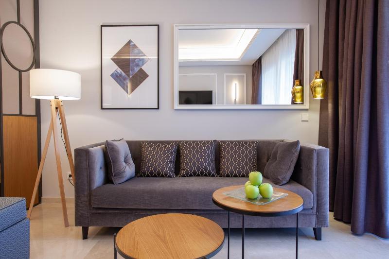 Grupotel Playa de Palma Suites & Spa - image 6
